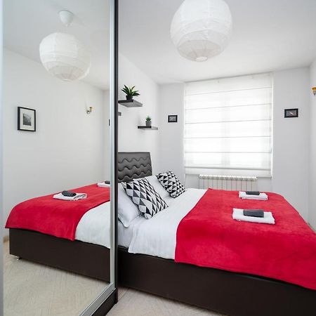 Bright 1Bdr Apartment In The City Center SJJ Exteriér fotografie